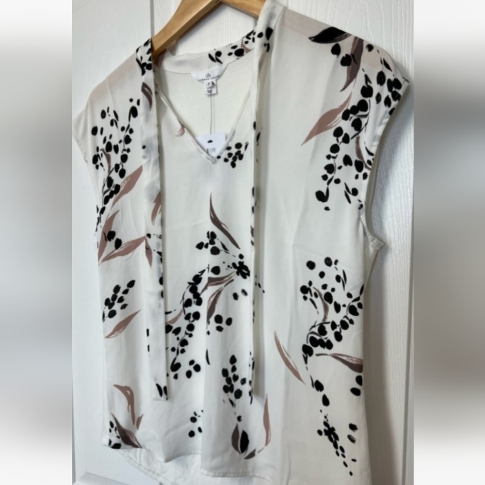 Beautiful Camber and Grace Blouse